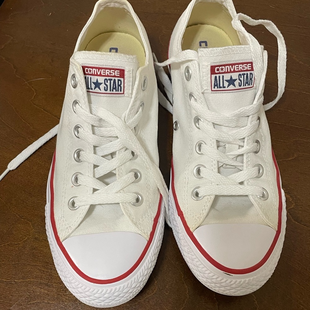 Women’s allstar converse